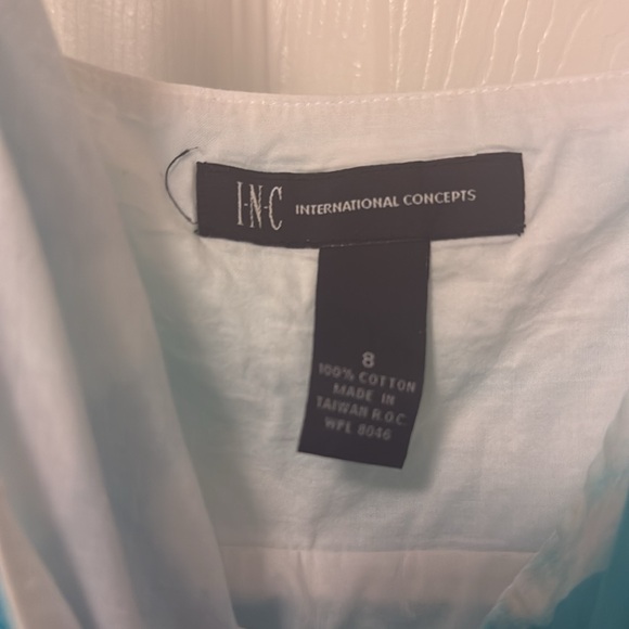 Dress (inc) - Picture 4 of 10